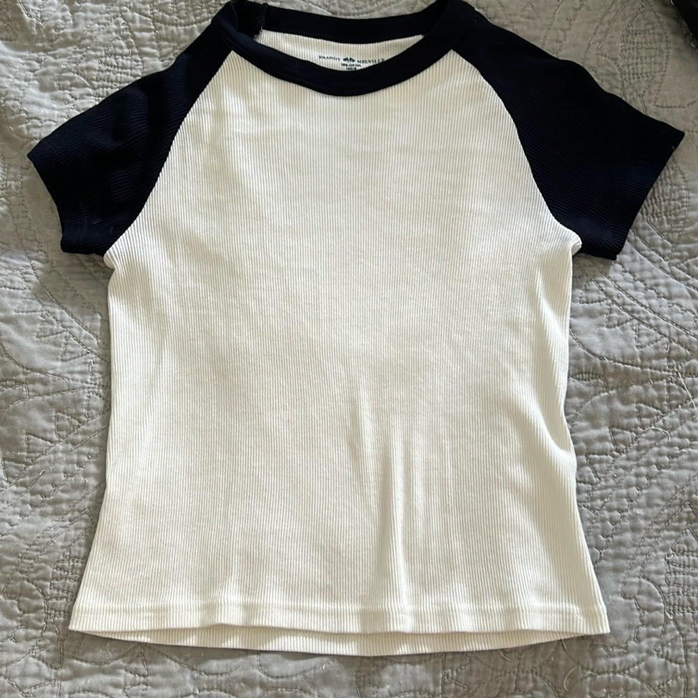 Brandy Melville t shirt